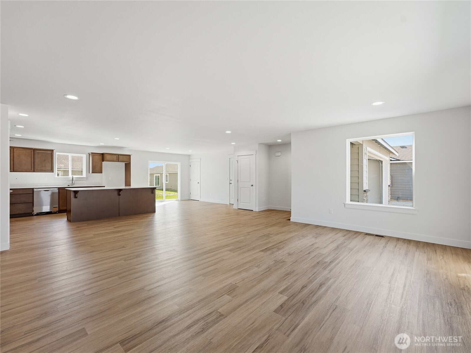 201 Salmon Drive Property Photo 9