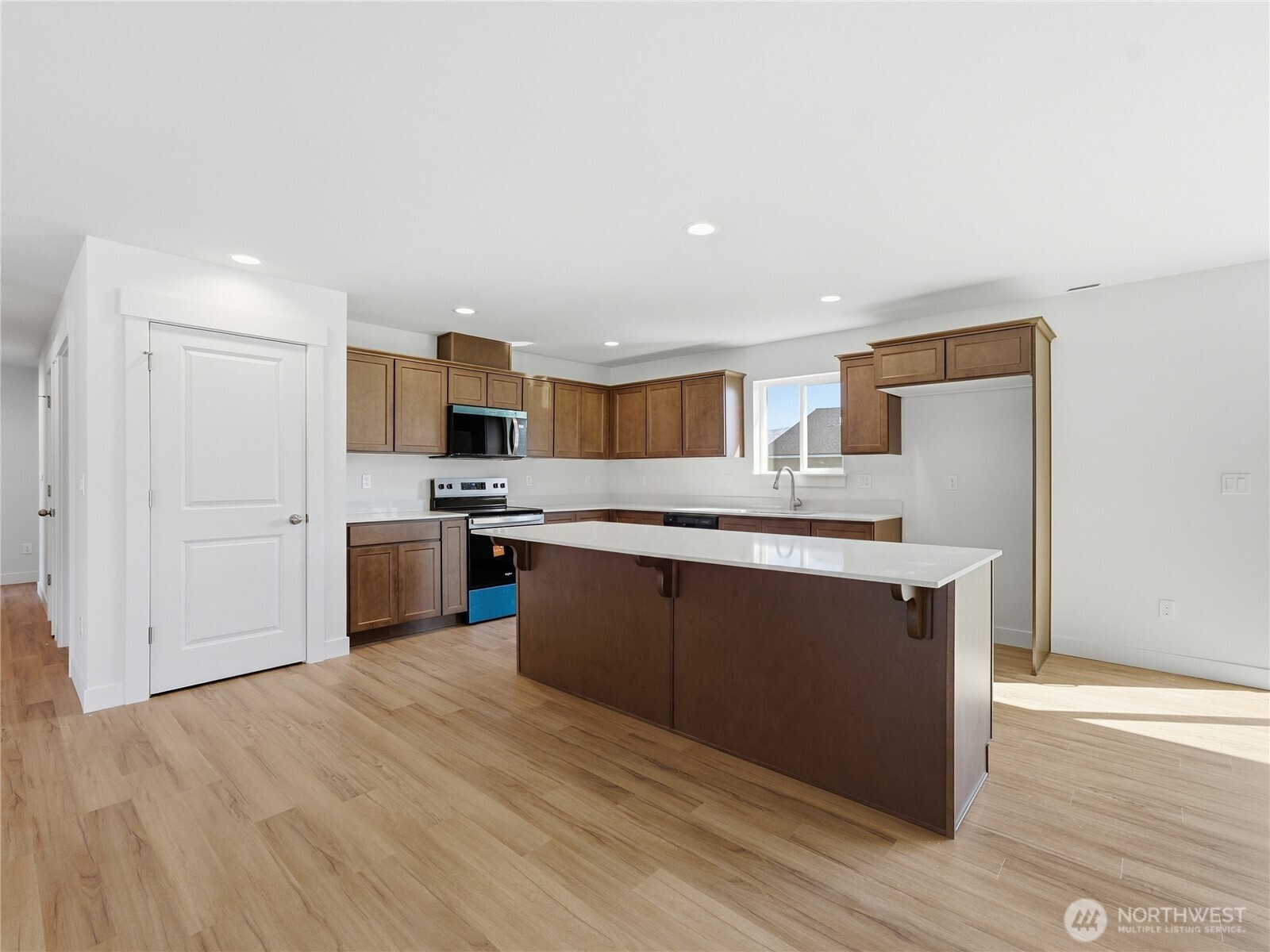 201 Salmon Drive Property Photo 11