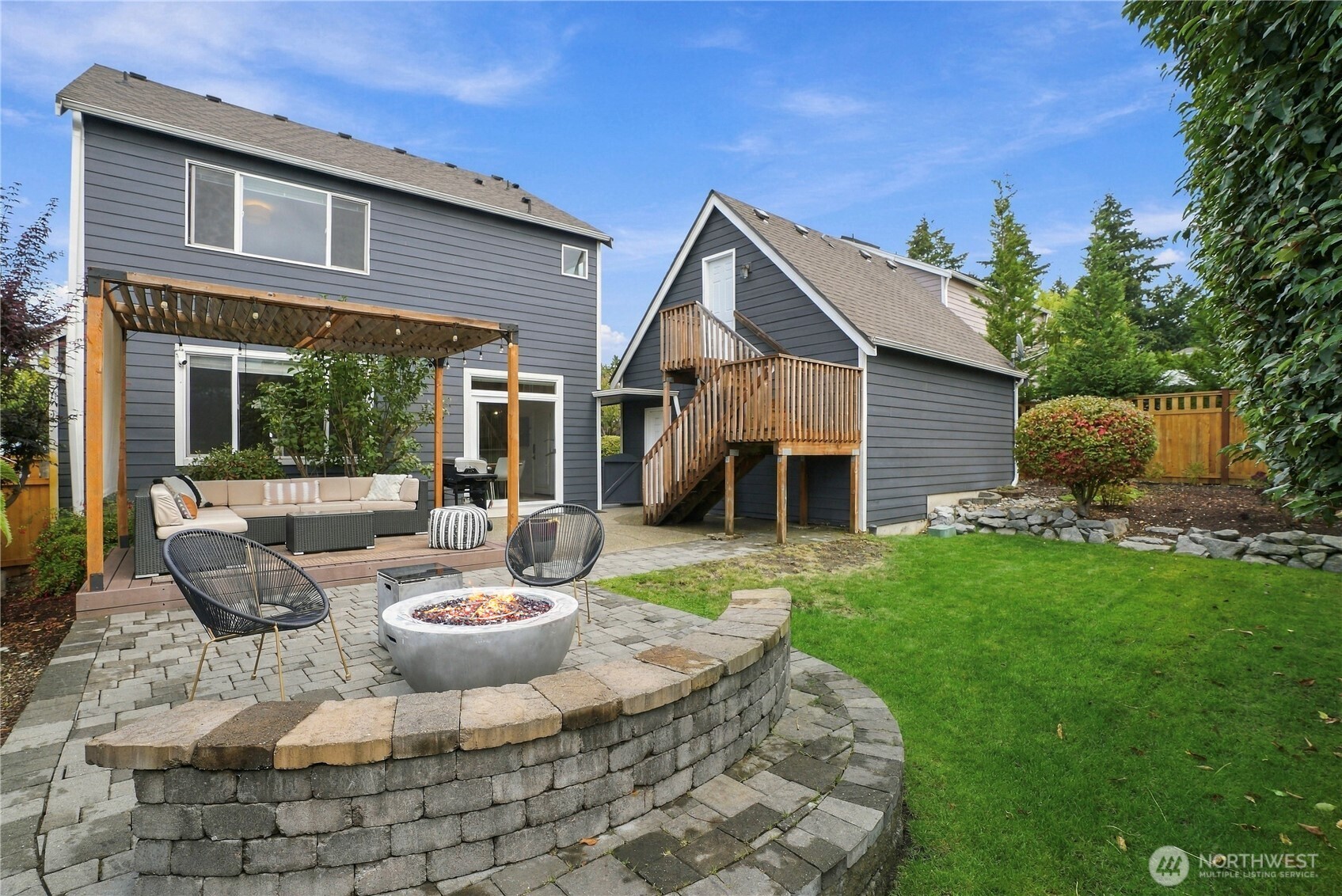 3408 52nd Place Property Photo 2