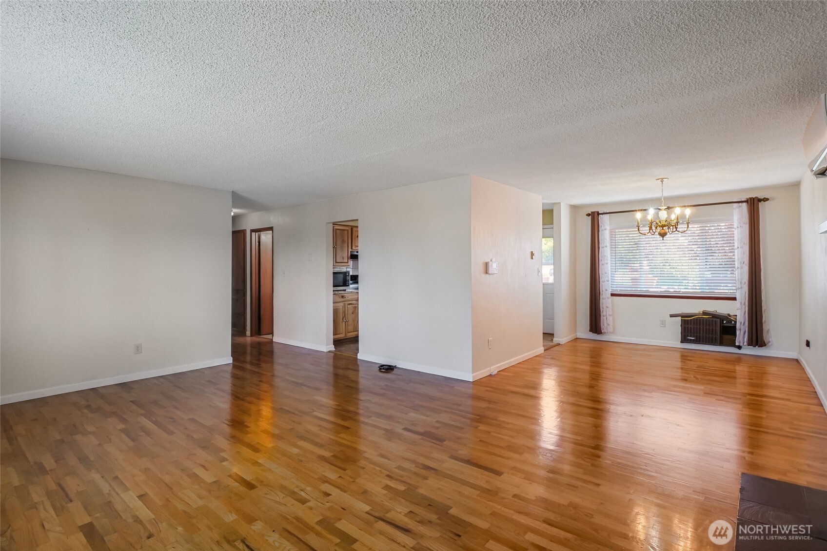 917 S Dahlia Drive Property Photo 9