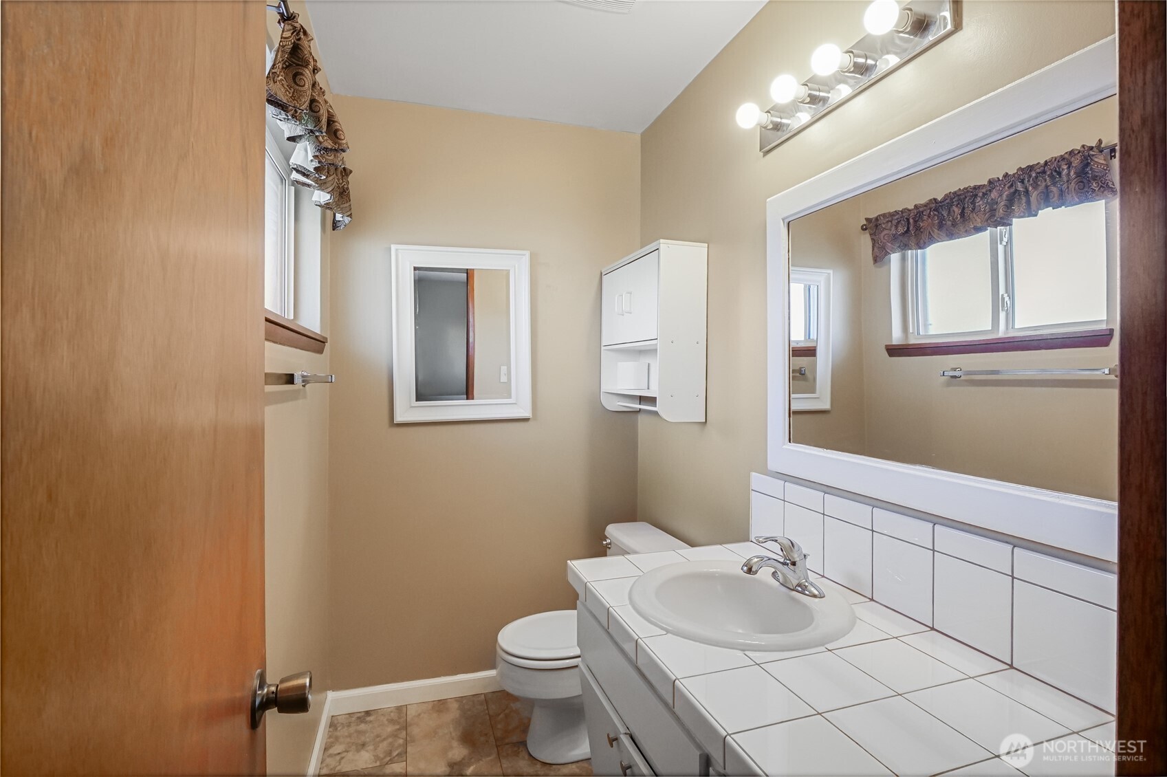 917 S Dahlia Drive Property Photo 19
