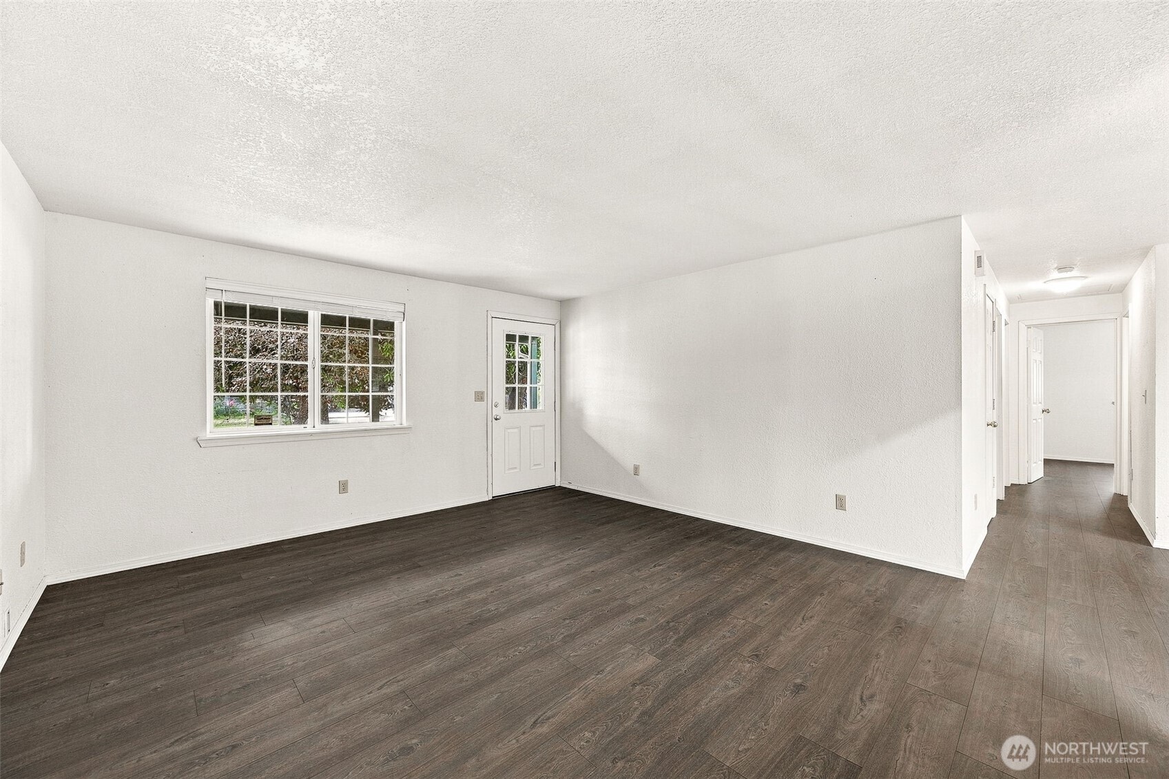 912 Marion Street Property Photo 5