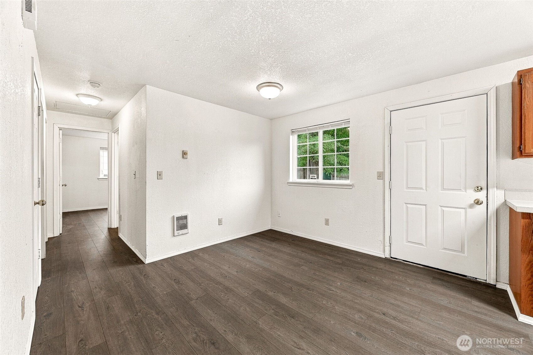 912 Marion Street Property Photo 6