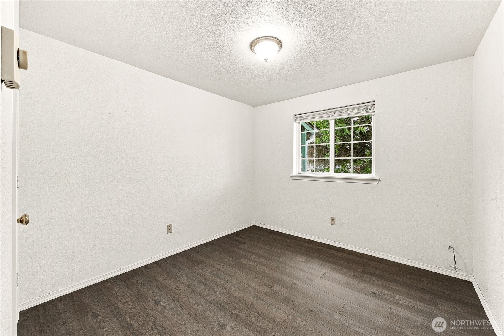 912 Marion Street Property Photo 18