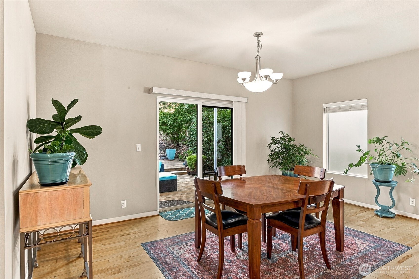 6337 Victoria Avenue Property Photo 8