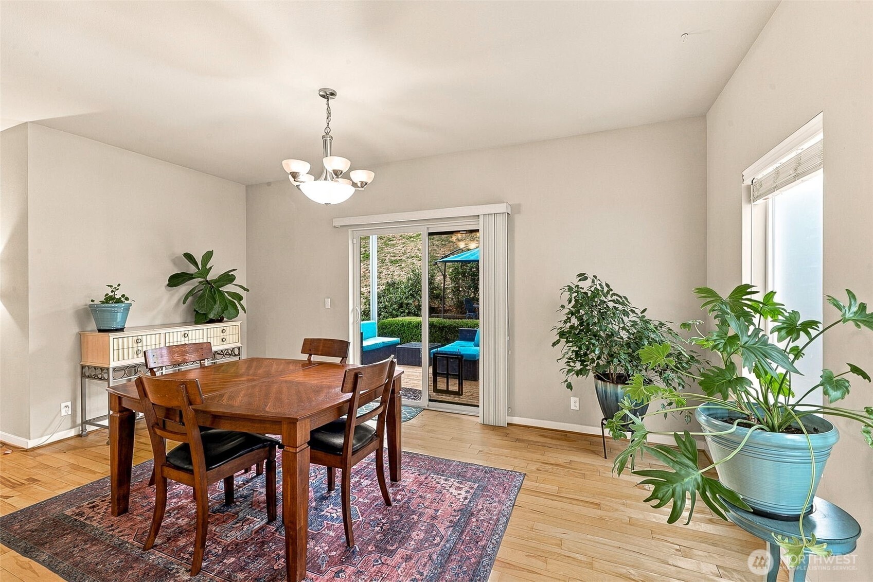 6337 Victoria Avenue Property Photo 11