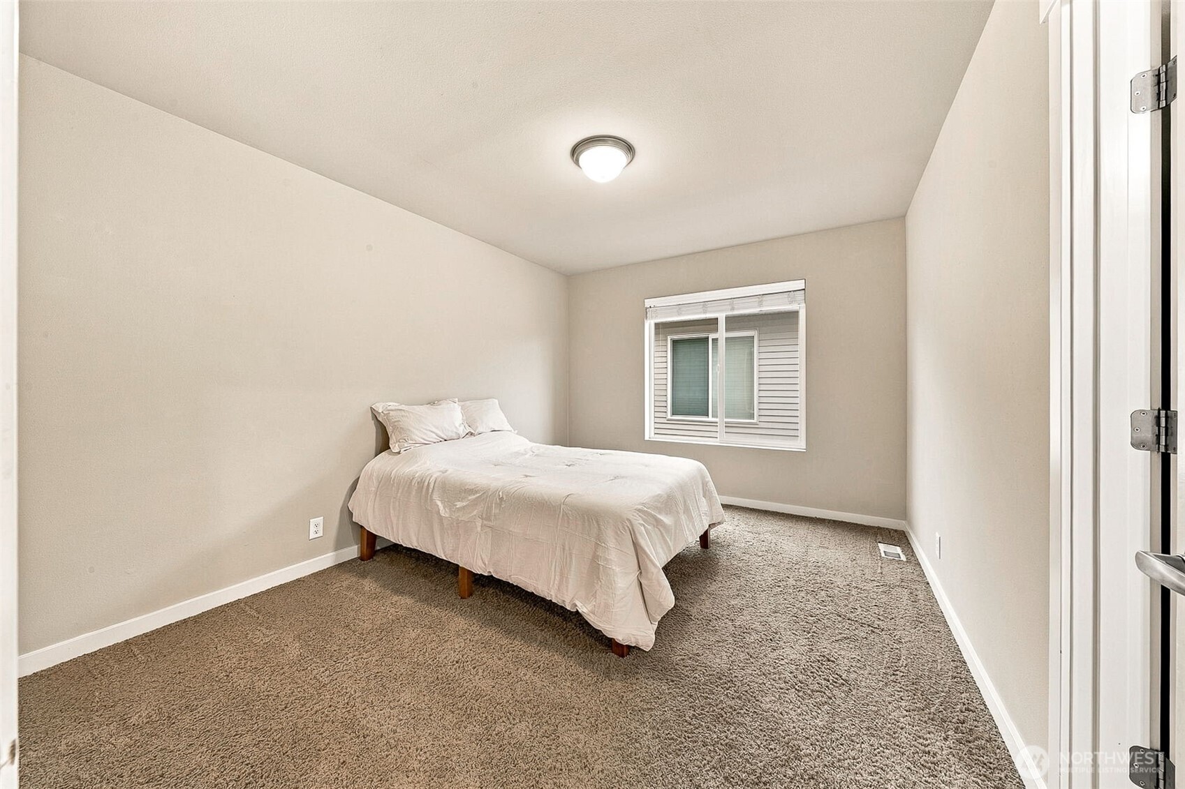 6337 Victoria Avenue Property Photo 18
