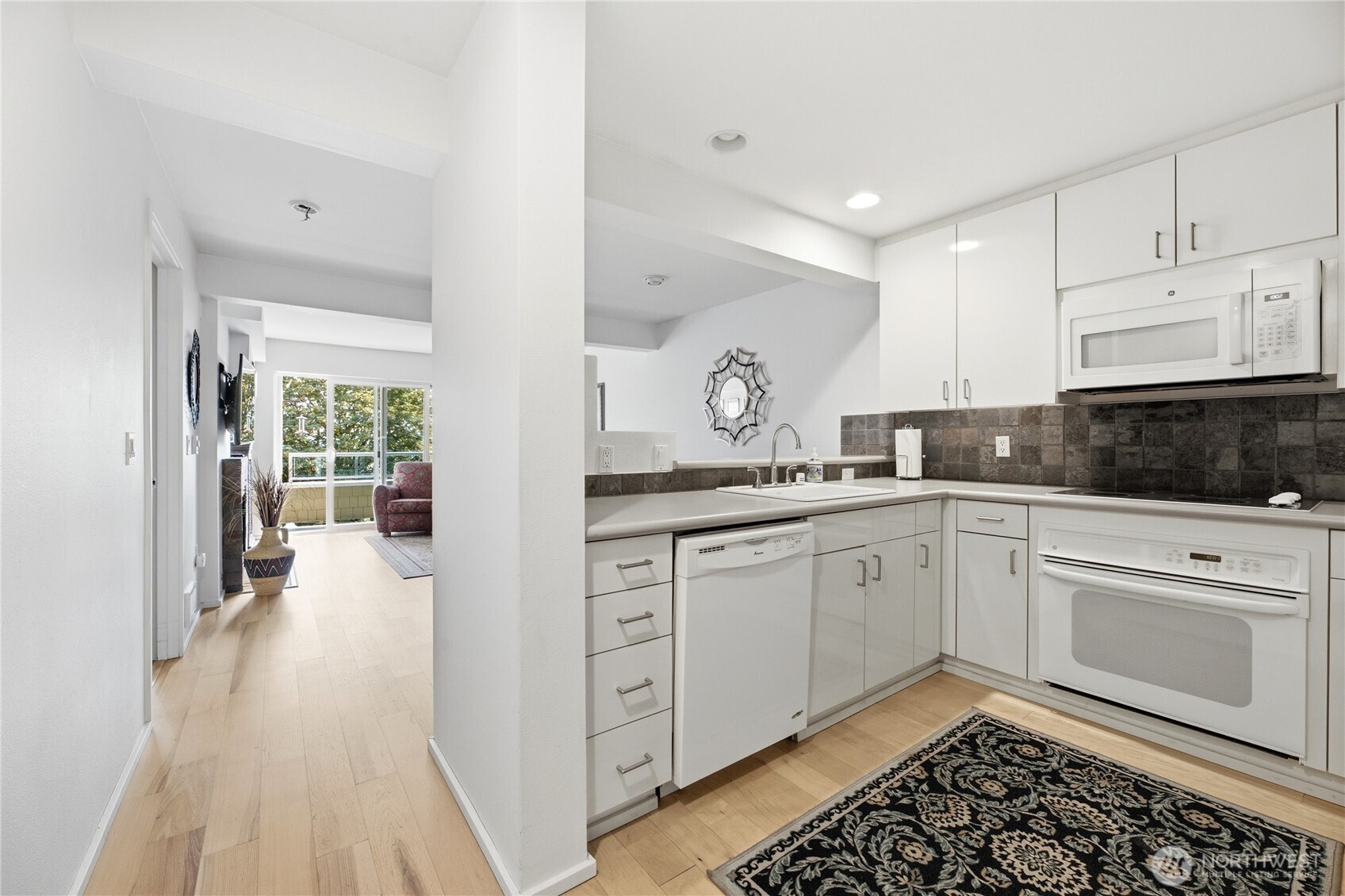 1 Broadway 202 Property Photo 7