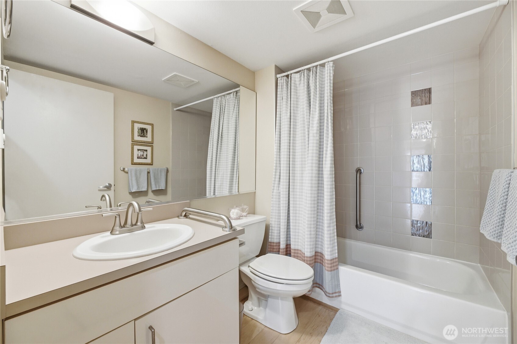 1 Broadway 202 Property Photo 14