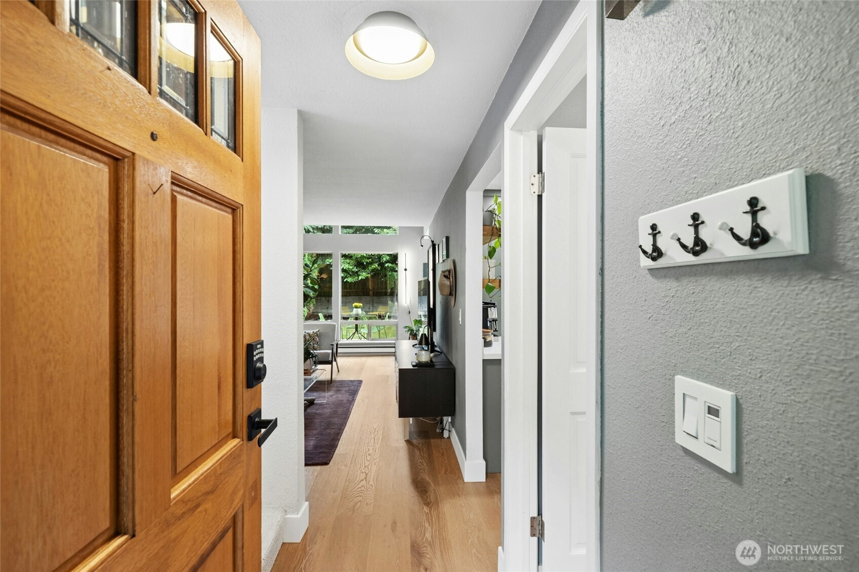 811 Ne 57th Street Property Photo 4