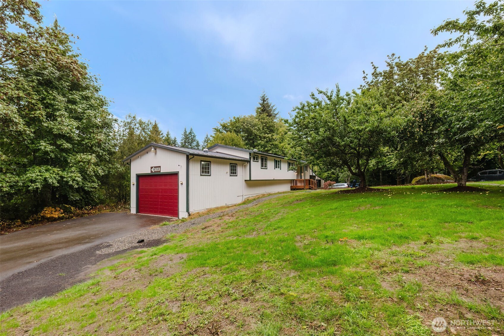 9325 Se Overaa Road Property Photo 6