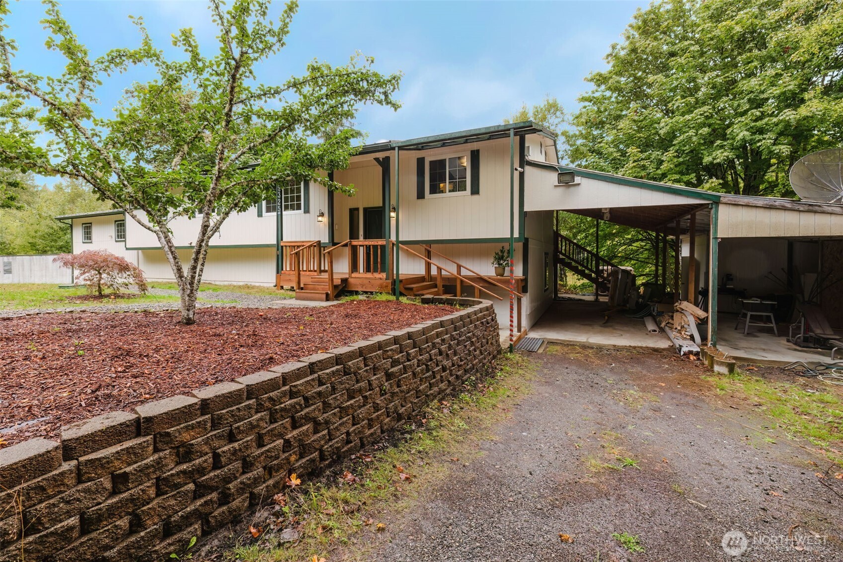 9325 Se Overaa Road Property Photo 8