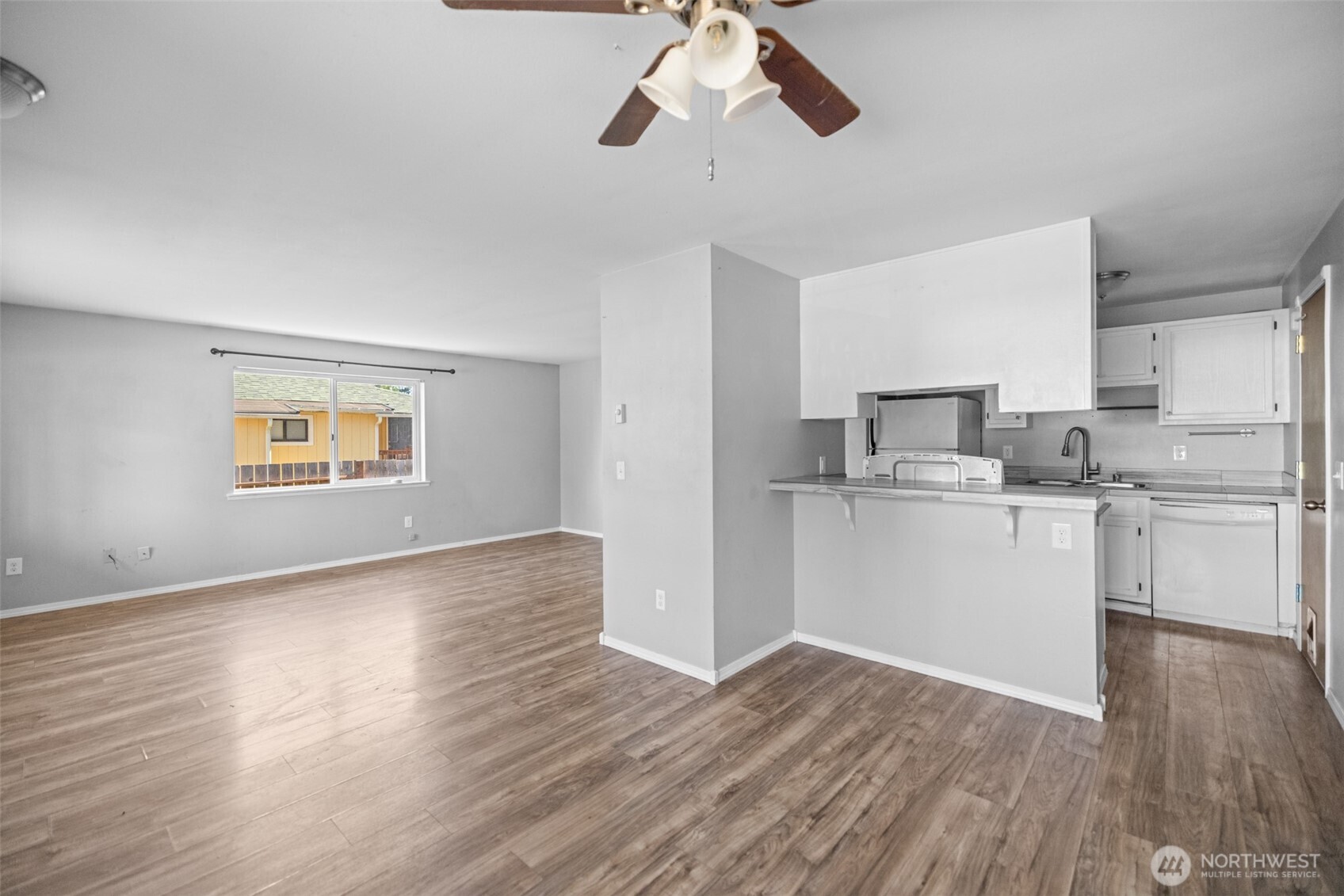 1014 W Spruce Street Property Photo 3