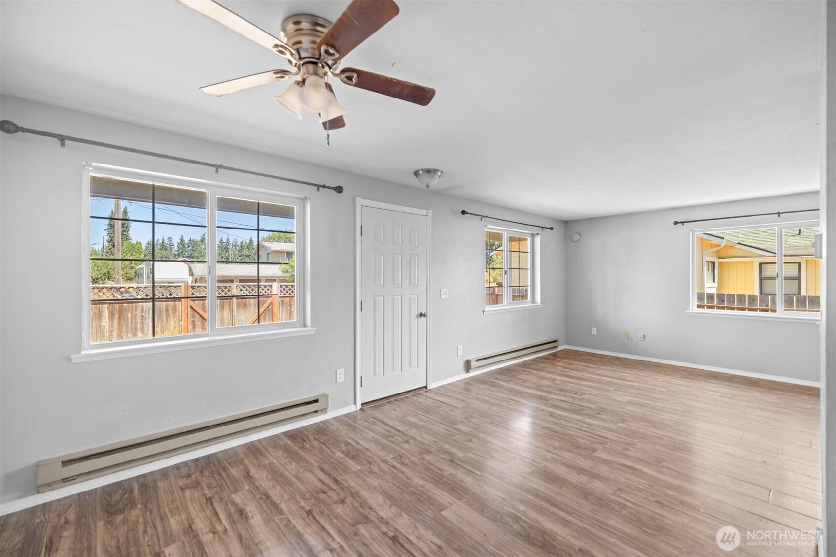 1014 W Spruce Street Property Photo 4