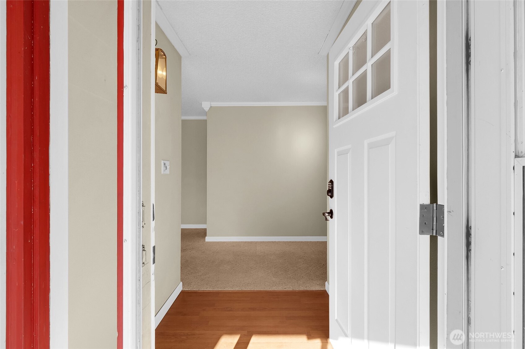 1141 E Hill Place Property Photo 6
