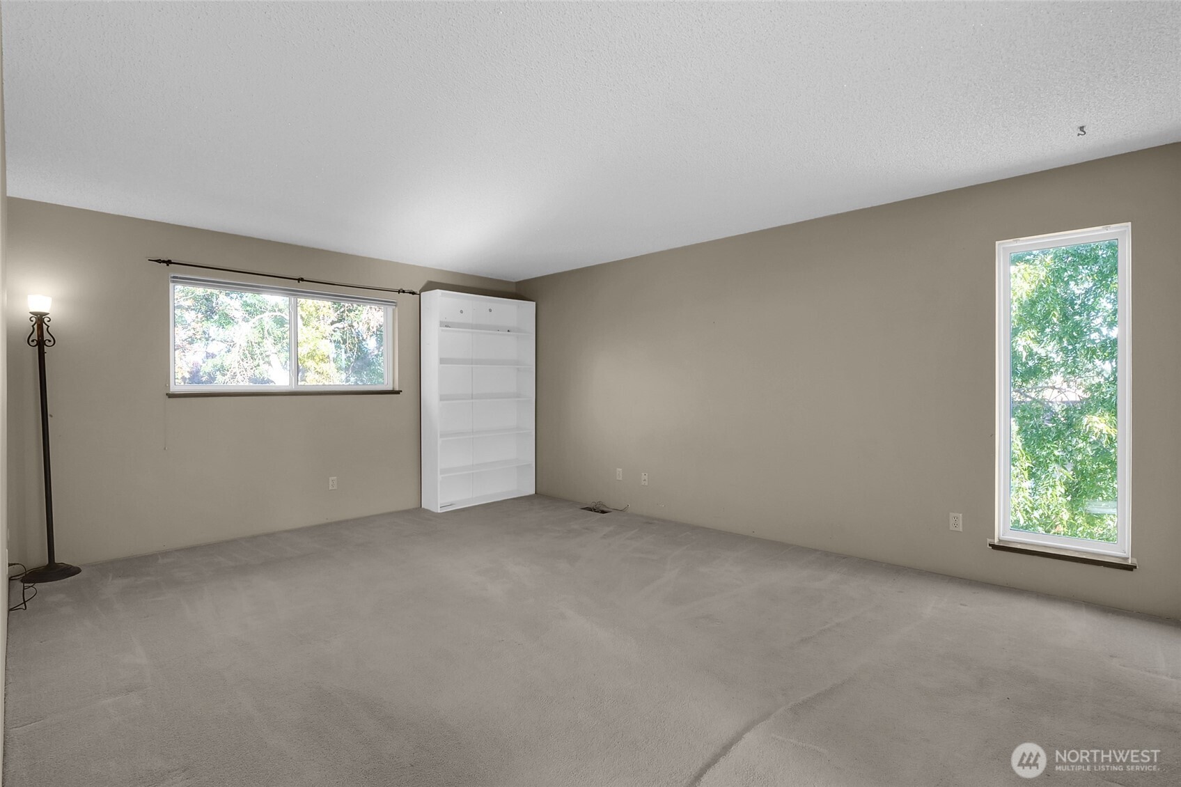 1141 E Hill Place Property Photo 21
