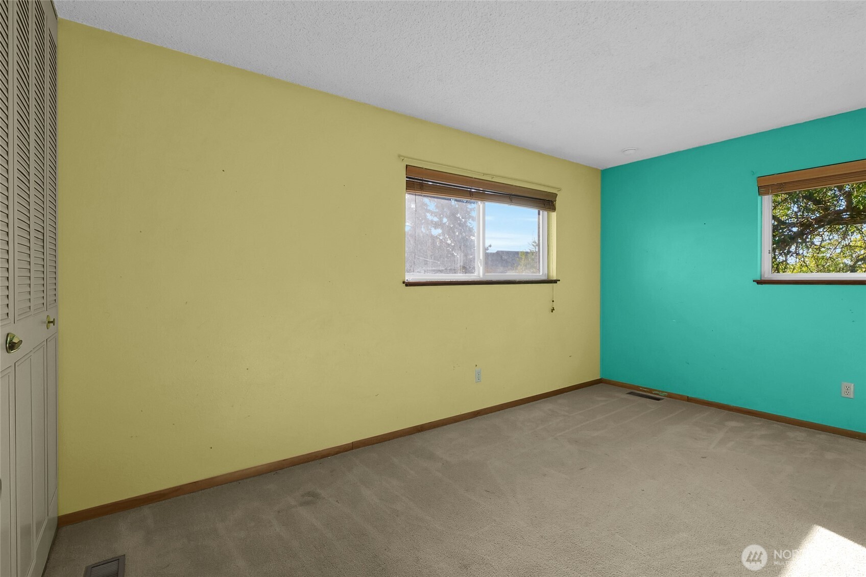 1141 E Hill Place Property Photo 26