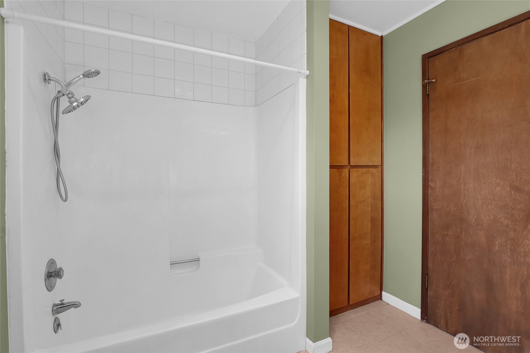 1141 E Hill Place Property Photo 29