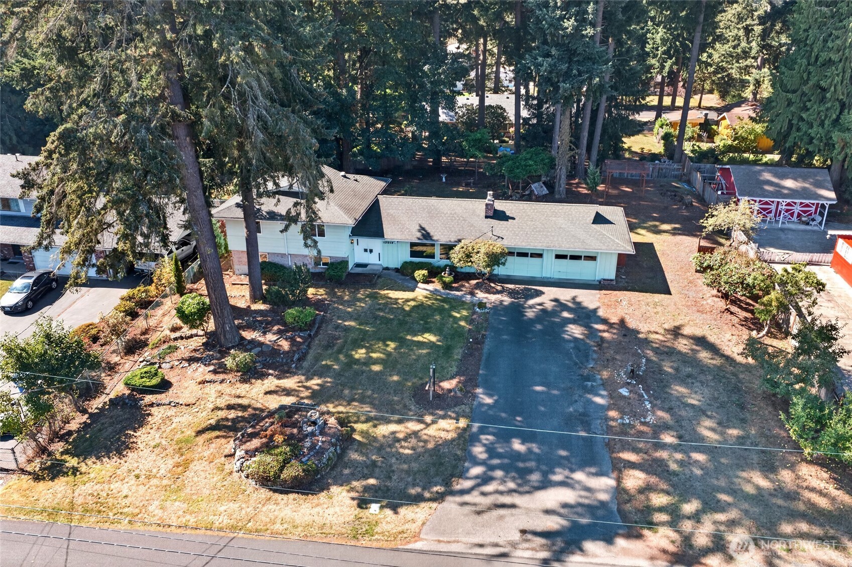 12212 47th Avenue Property Photo 4