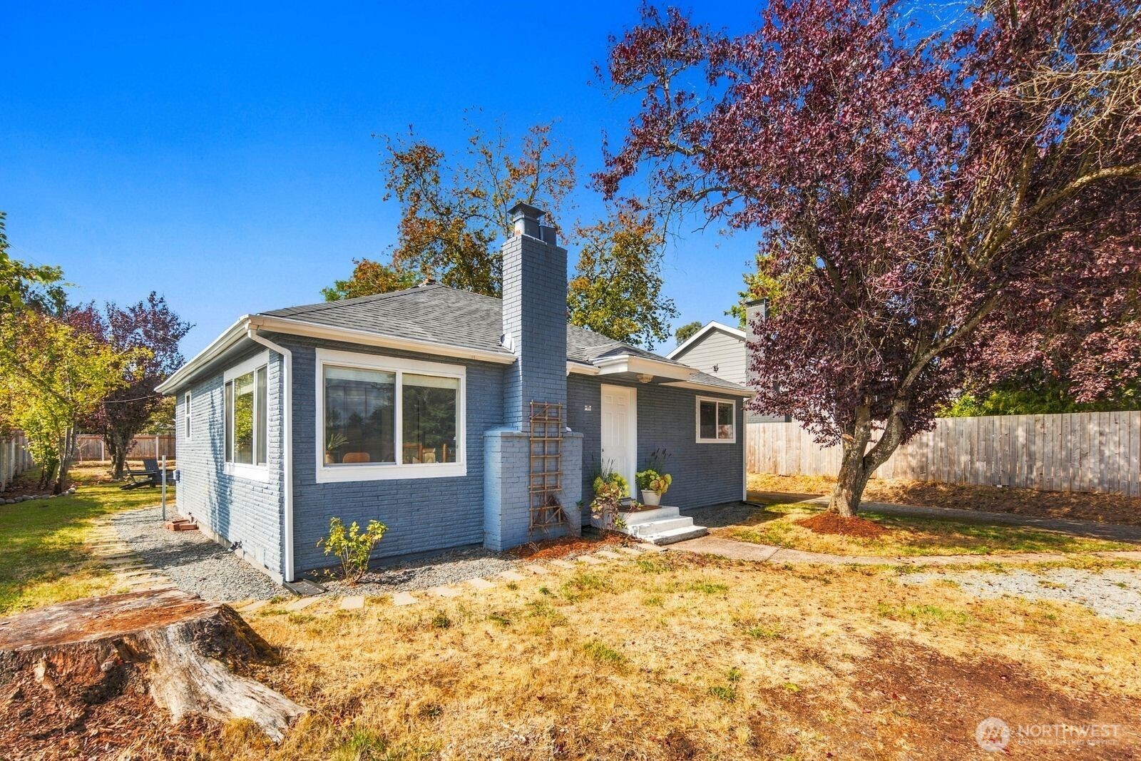 15215 8th Avenue Property Photo 2