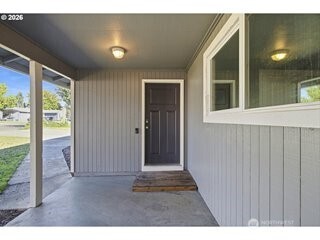 826 B Street Property Photo 3