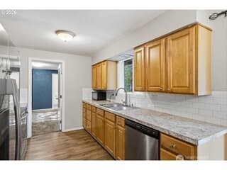826 B Street Property Photo 10