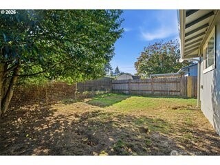 826 B Street Property Photo 23