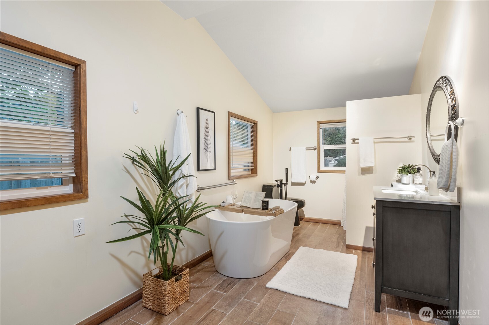 2579 Finkbonner Road Property Photo 16