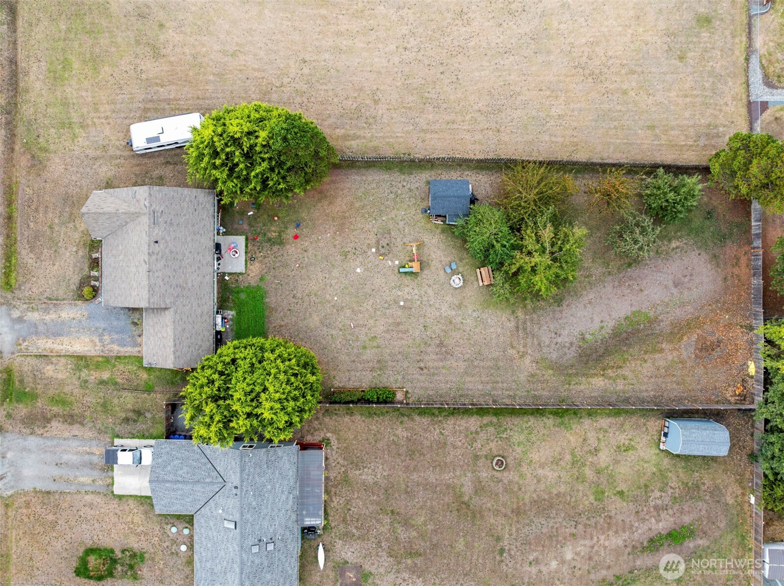 957 Donald Avenue Property Photo 4