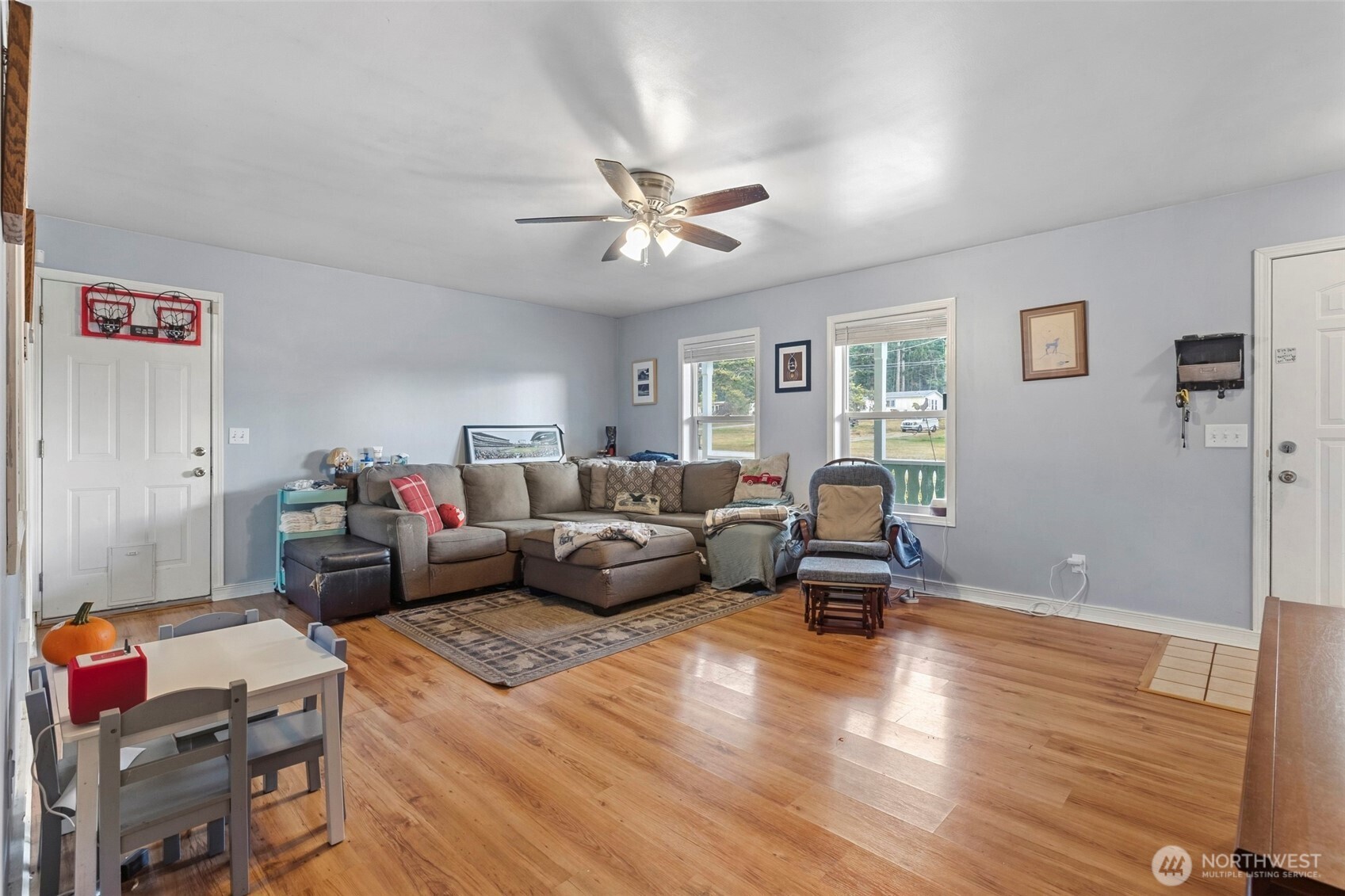 957 Donald Avenue Property Photo 8