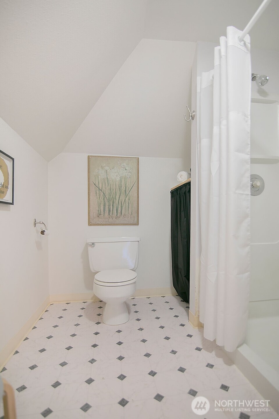 656 Davidson Avenue Property Photo 31