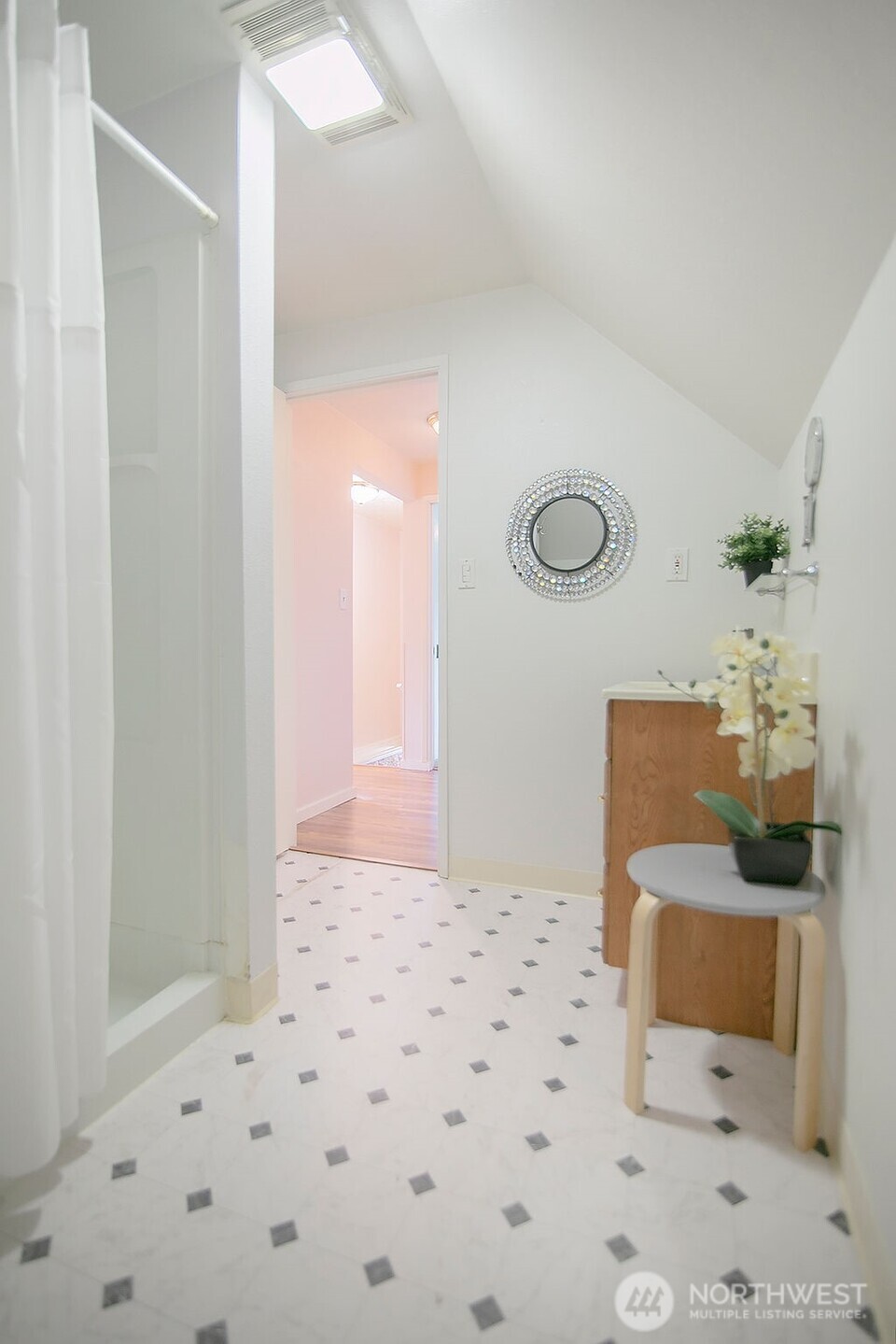 656 Davidson Avenue Property Photo 32