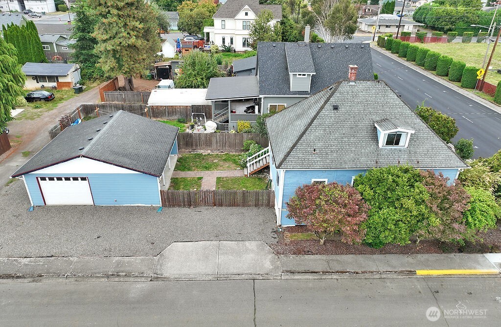 656 Davidson Avenue Property Photo 38