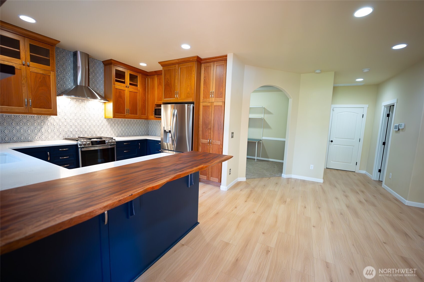 3843 Southlake Drive Property Photo 8