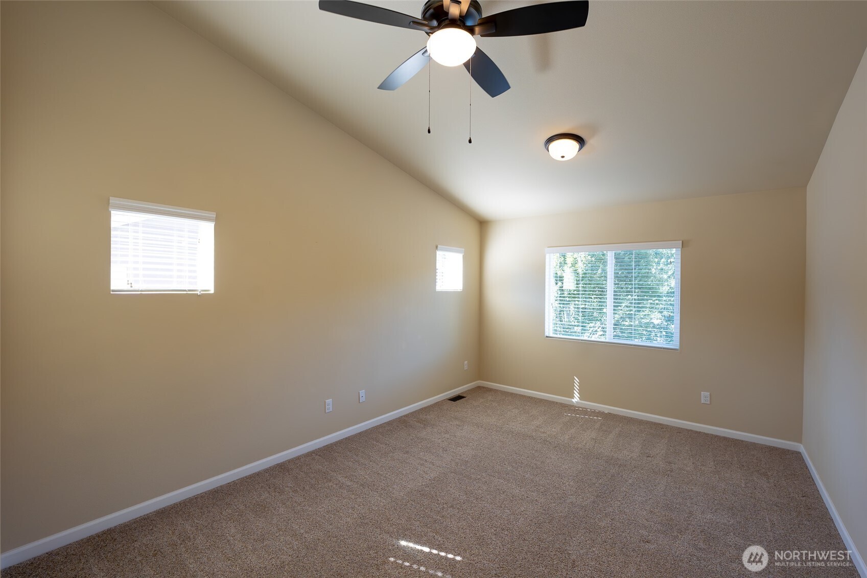 3843 Southlake Drive Property Photo 13