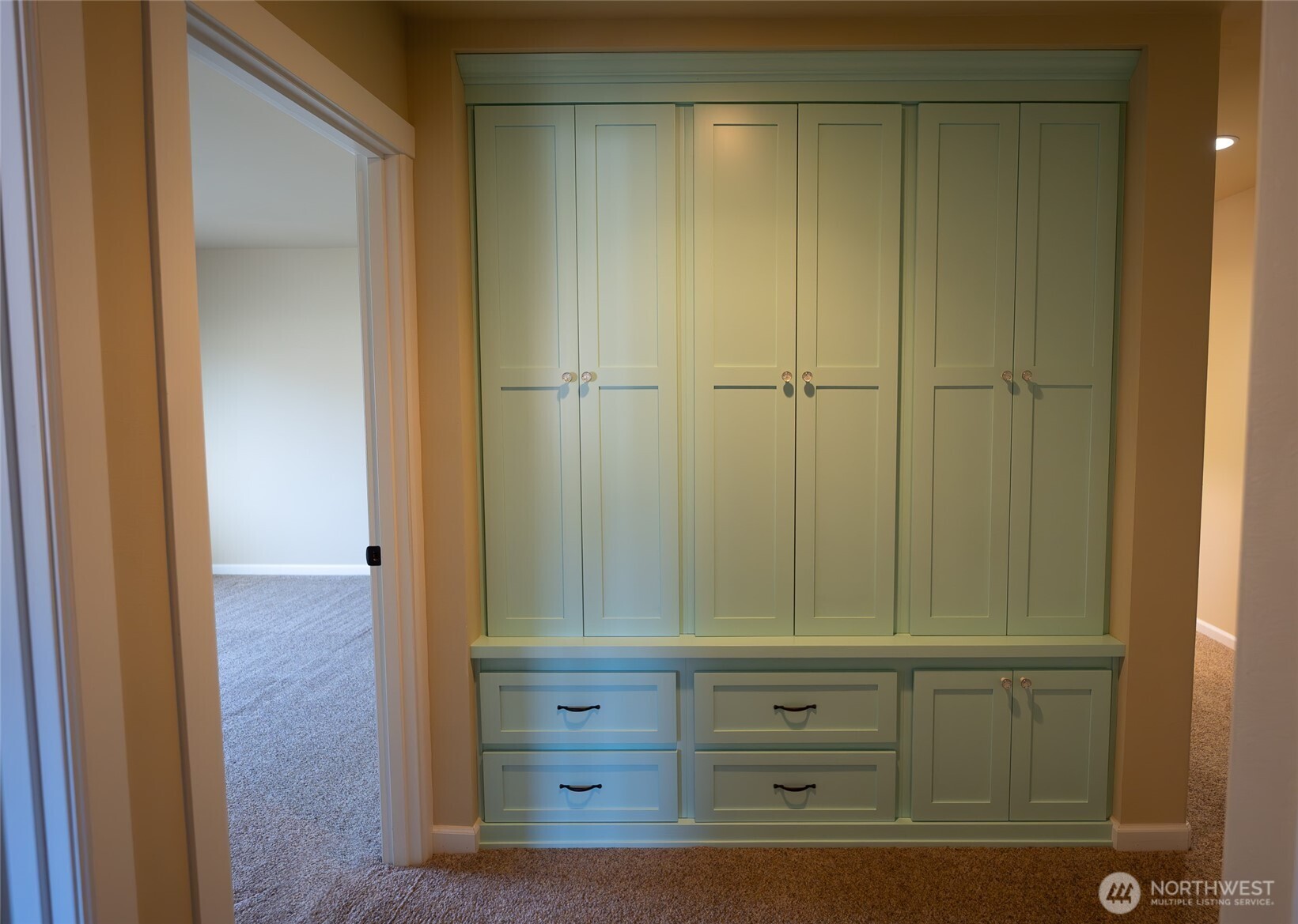 3843 Southlake Drive Property Photo 14