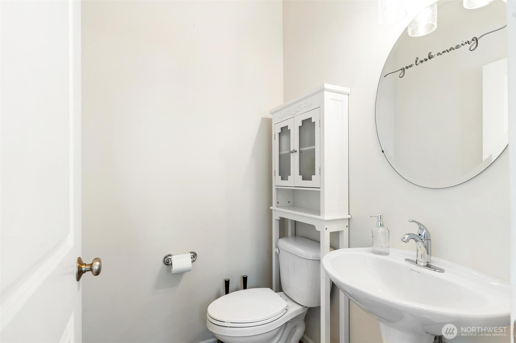 332 Cambridge Loop Property Photo 13