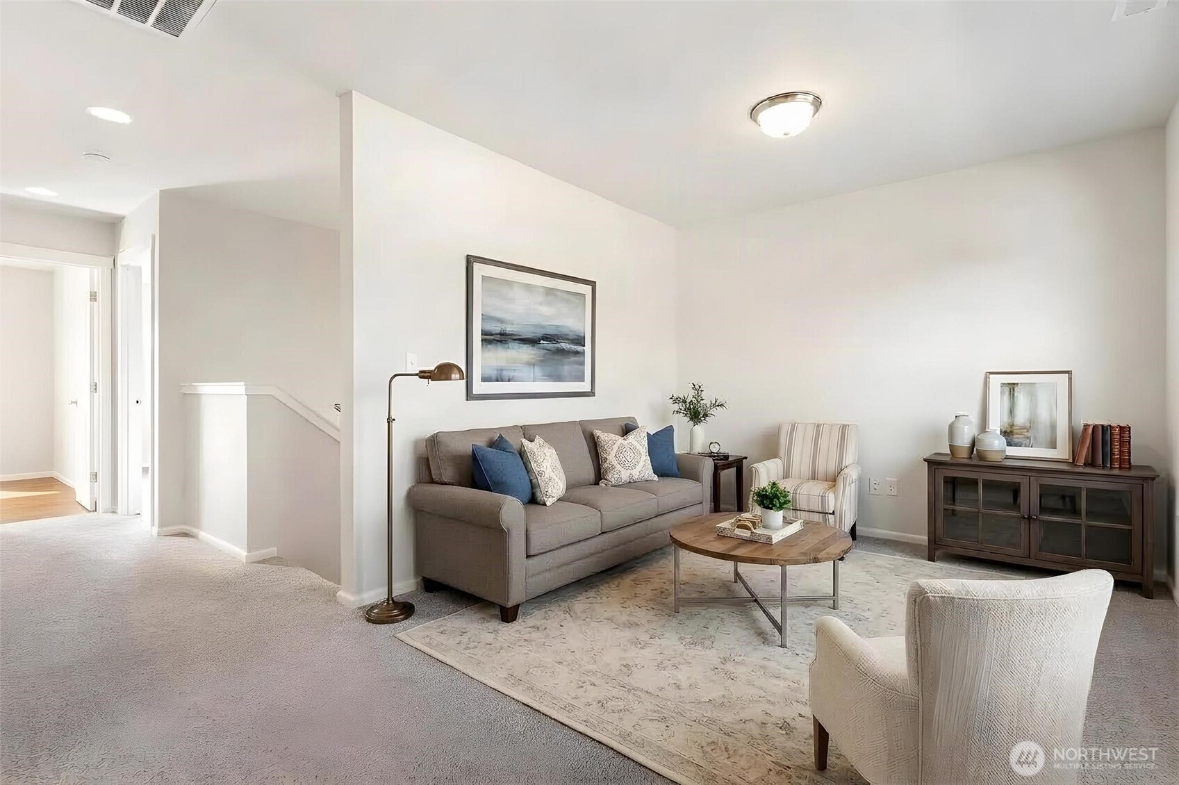 332 Cambridge Loop Property Photo 14