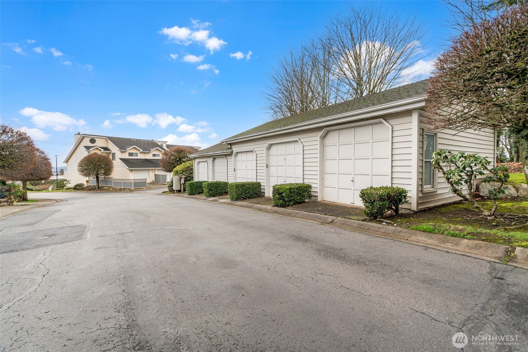 18604 48th Place Property Photo 2