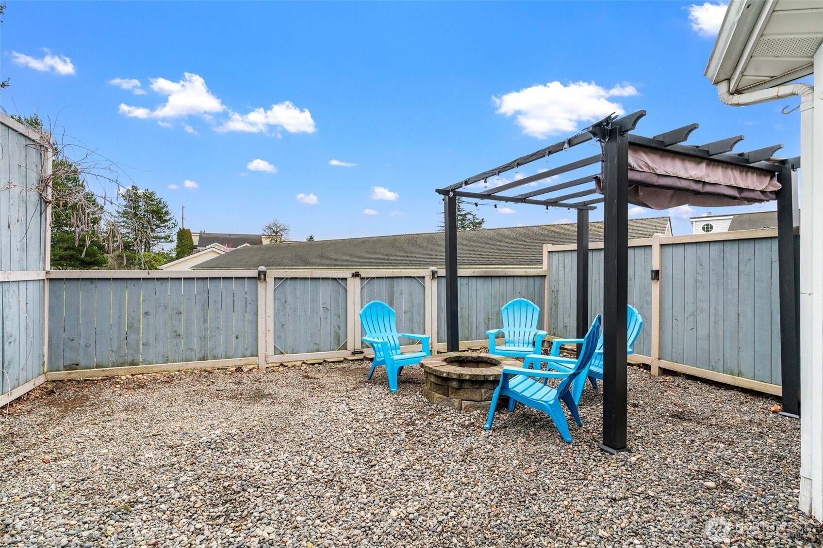 18604 48th Place Property Photo 3