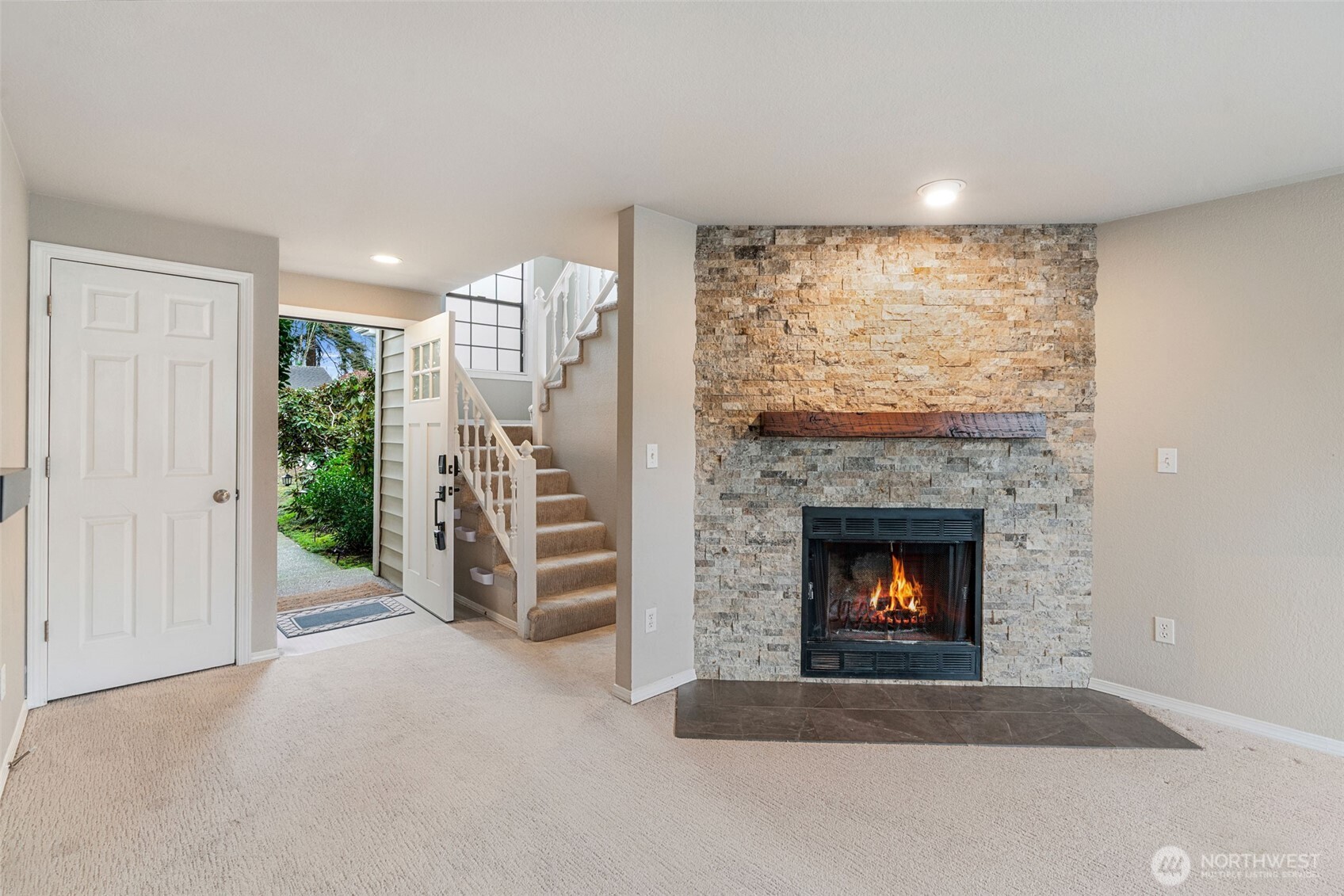 18604 48th Place Property Photo 4