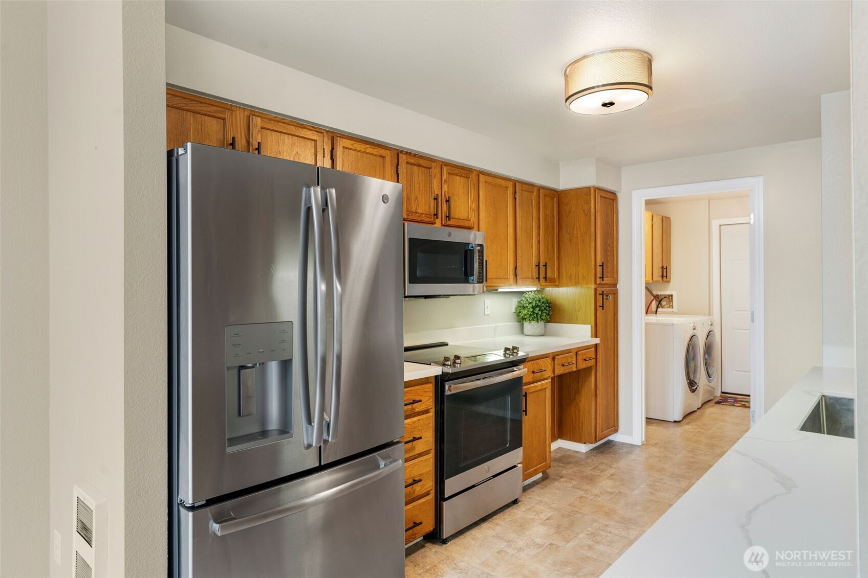 18604 48th Place Property Photo 9