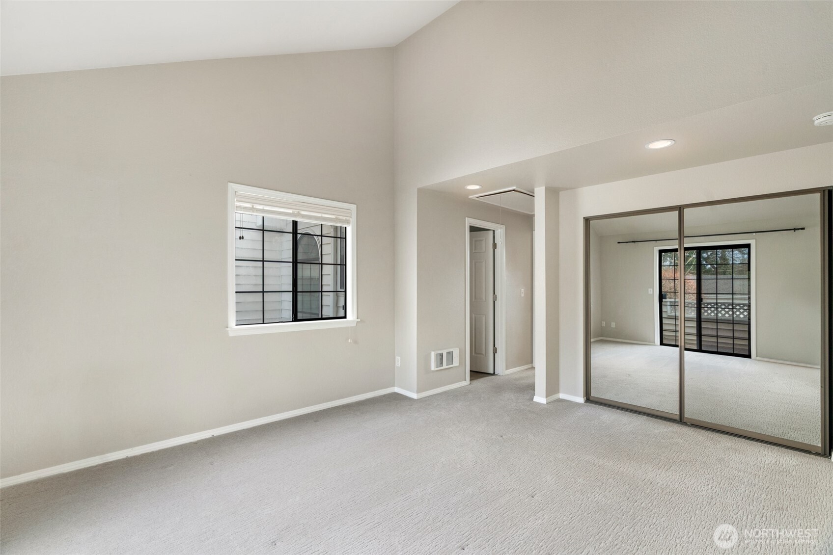 18604 48th Place Property Photo 16