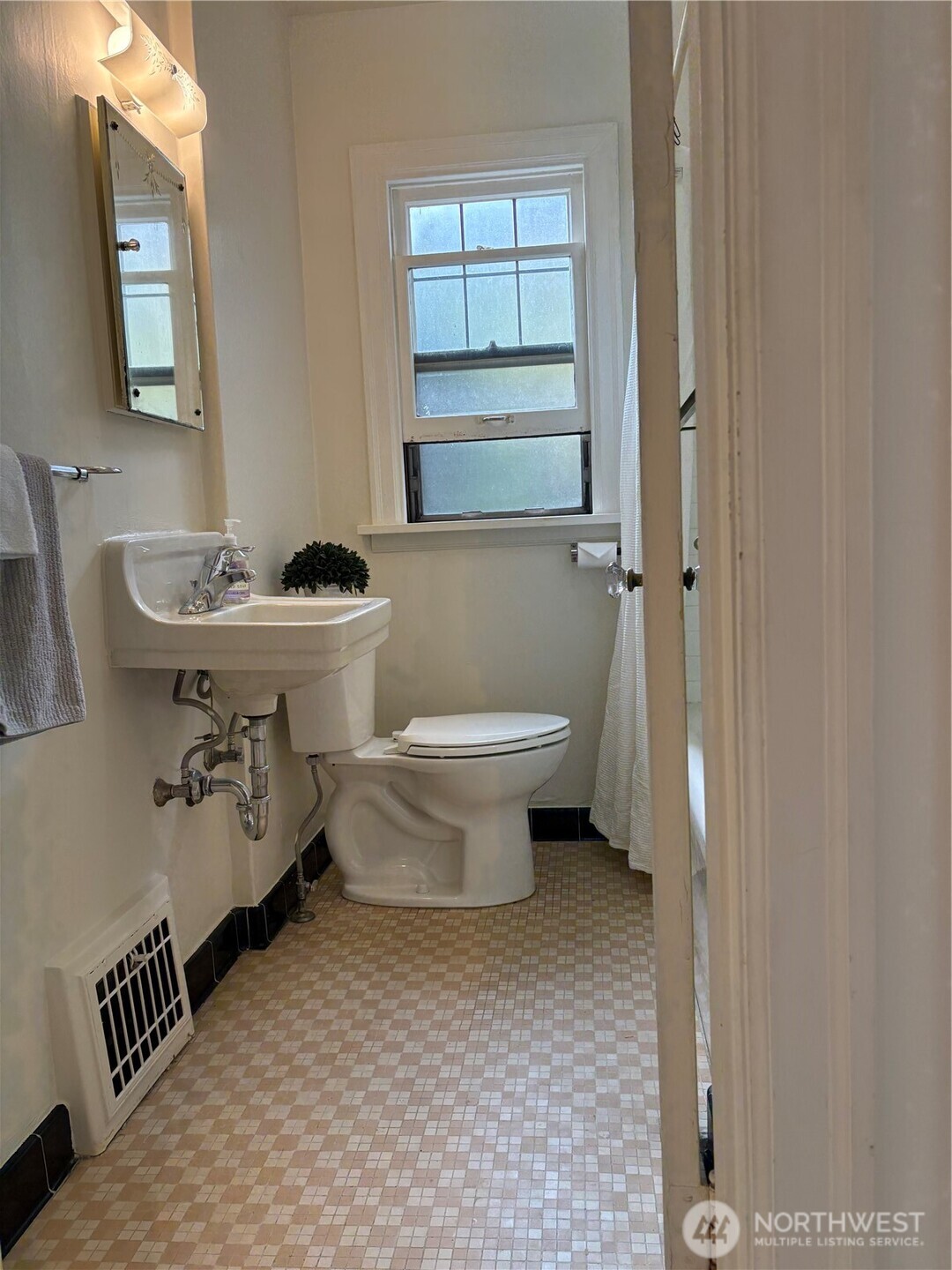 3710 31st Avenue Property Photo 18