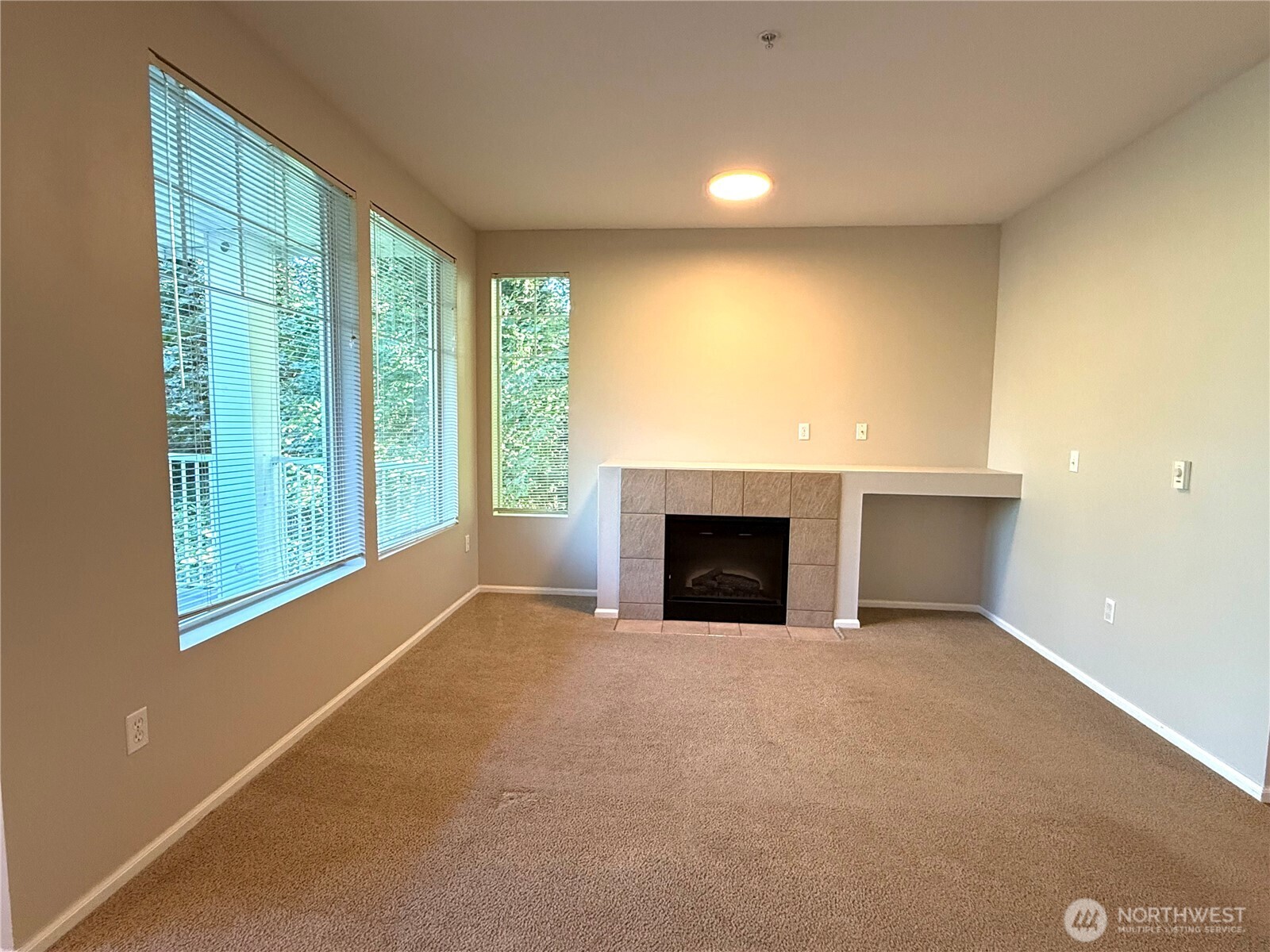 4030 S 213 Court G Property Photo 4