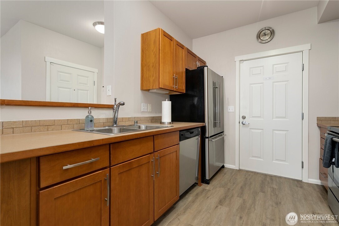 4030 S 213 Court G Property Photo 7