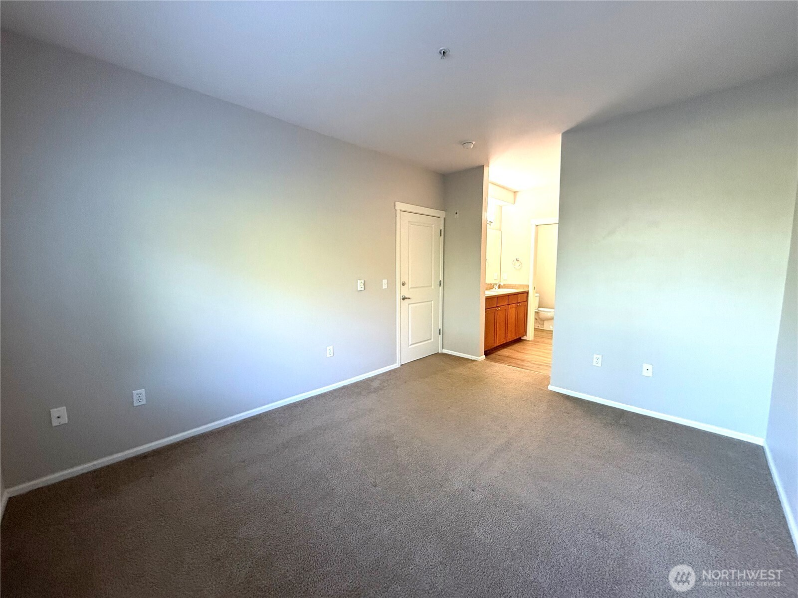 4030 S 213 Court G Property Photo 9