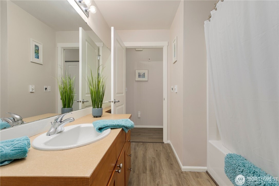 4030 S 213 Court G Property Photo 18