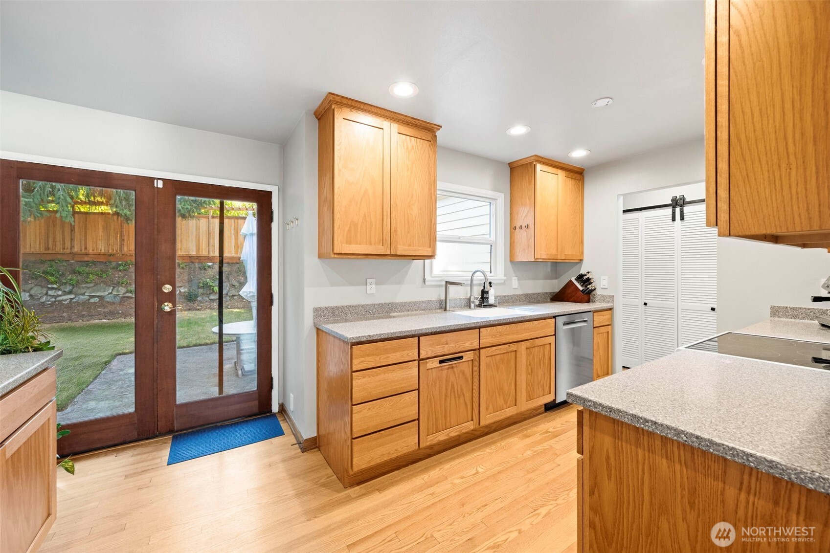 8225 22nd Place Property Photo 10