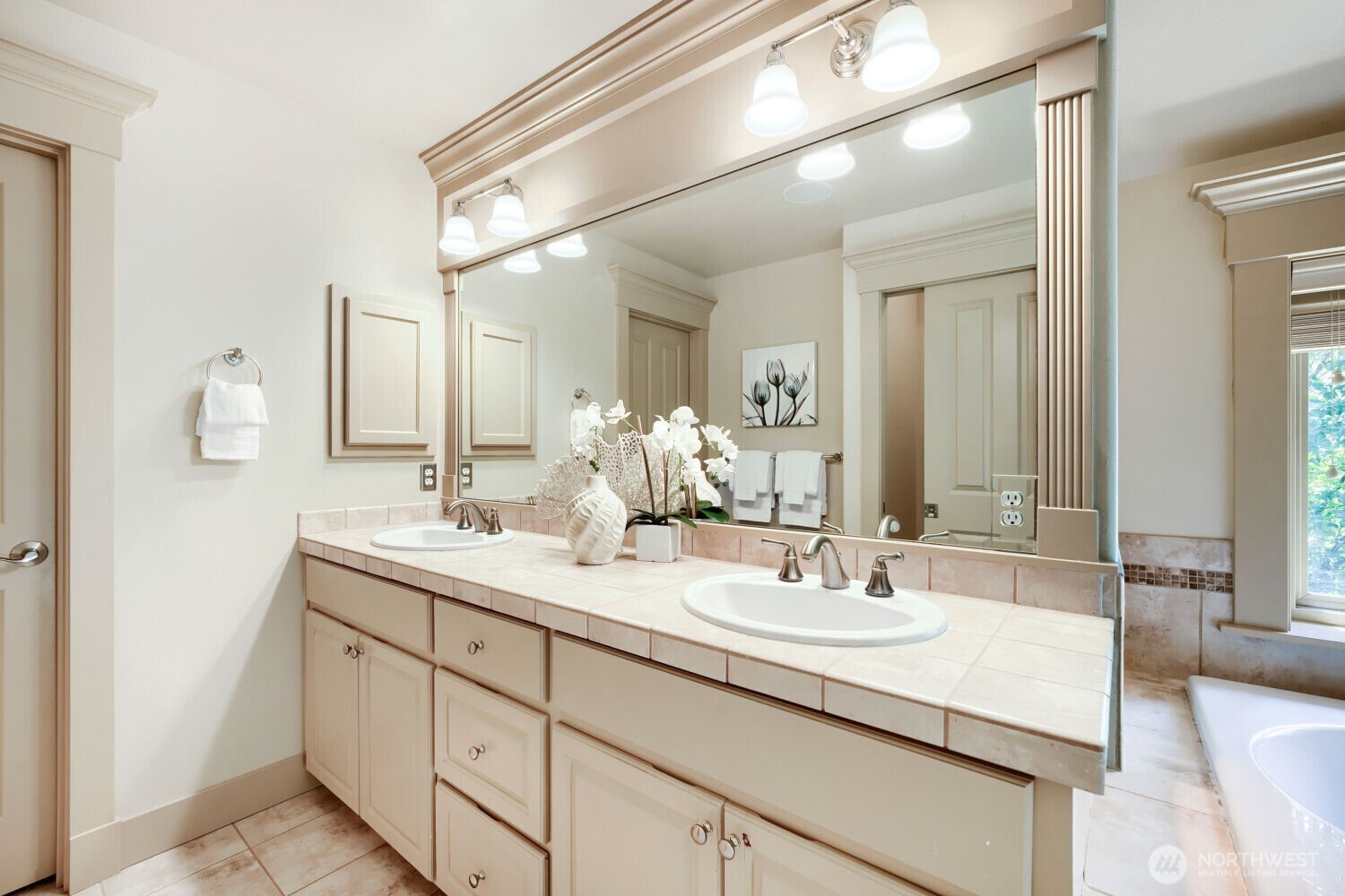 23527 Ne 13th Place Property Photo 19